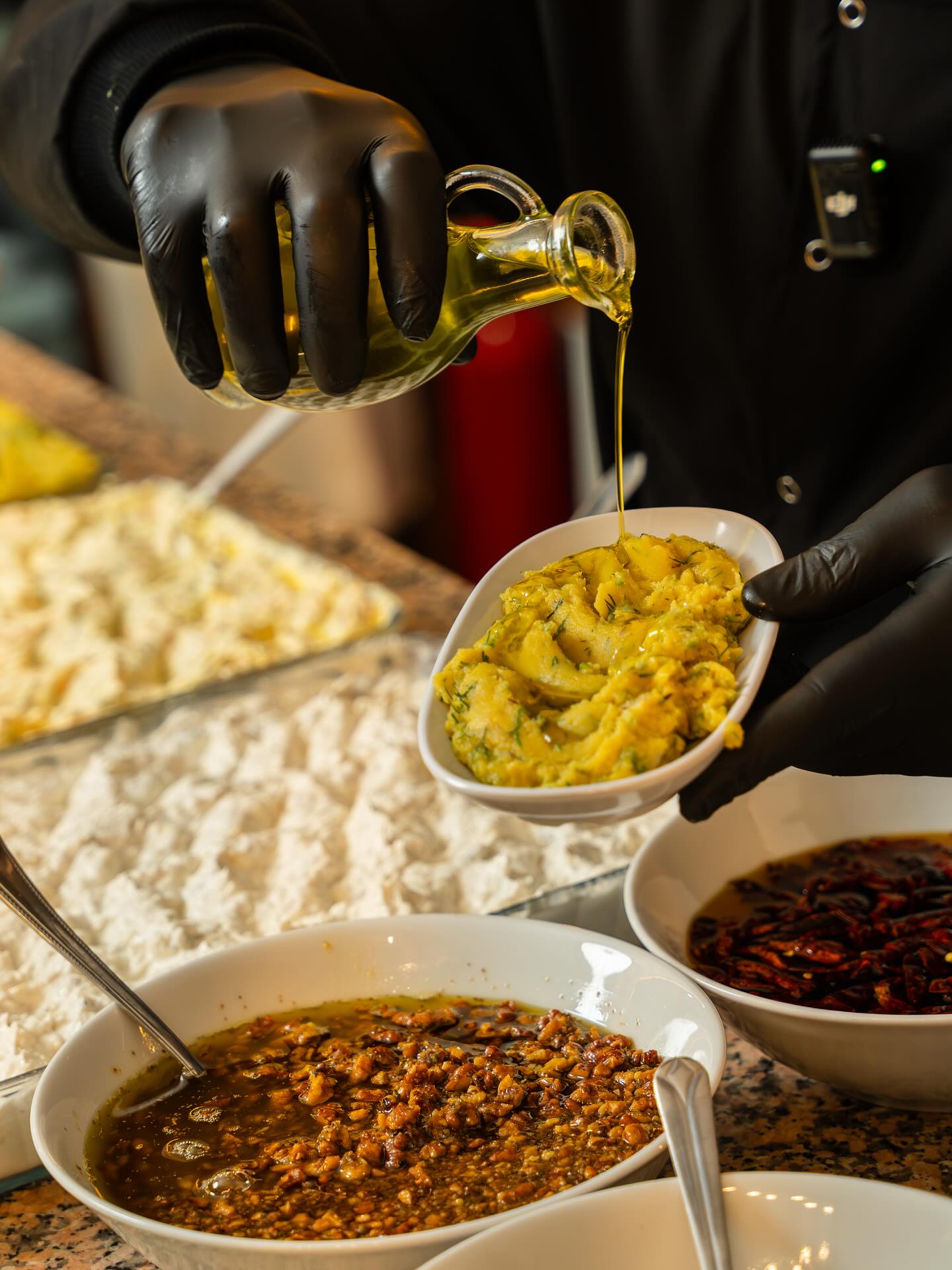 Fa Minör mutfağında meze servisi